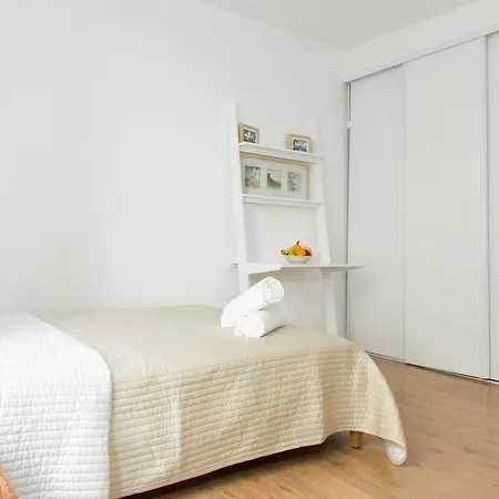 Private - Rue Cler - Eiffel Tower Apartment Paris