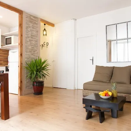 Appartamento Private - Rue Cler - Eiffel Tower Parigi