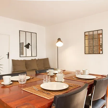 Private - Rue Cler - Eiffel Tower Appartamento